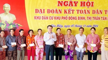 Phát huy dân chủ để nhân dân có điều kiện tham gia giám sát, phản biện