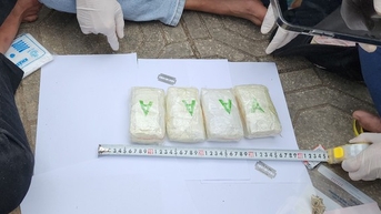 Phát hiện vụ vận chuyển ma túy và pháo lậu