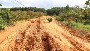 គម្រោង​ផ្លូវ​ជាង ៧០​ពាន់​លាន​នៅ​ពី​ក្រោយ​ការ​កំណត់​ត្រូវ​បាន​បន្ត​រហូត​ដល់​ចុង​ឆ្នាំ​២០២៤