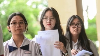 Điểm chuẩn cao chót vót, hàng loạt ngành Sư phạm vẫn phải xét tuyển bổ sung