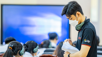Thí sinh sốc vì 56.000 chứng chỉ IELTS trái phép, các đại học có công nhận xét tuyển?