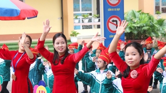 ‘Khó tuyển giáo viên do lương quá thấp’