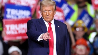 Giới chức Lầu Năm Góc bàn cách ứng phó nếu ông Trump ban hành các lệnh gây tranh cãi