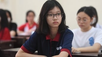Cộng điểm lớp 10 cho con của người hoạt động cách mạng 1945: Bộ GD lý giải