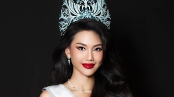 Hoa hậu Bùi Quỳnh Hoa bị buộc thôi học vì vi phạm quy chế