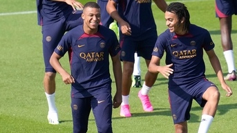 PSG chưa thể mua thêm cầu thủ vì Mbappe