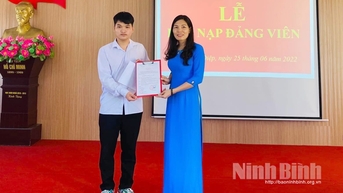 Quan tâm phát triển Đảng trong học sinh