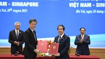 Singapore dự kiến tăng gấp đôi học bổng bậc phổ thông cho học sinh Việt Nam