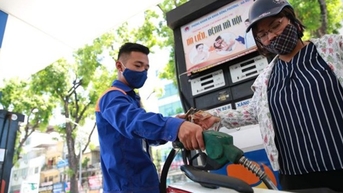 Căn cứ nào để đề xuất doanh nghiệp tự quyết giá xăng dầu?