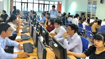 Từ hôm nay, người tài vào công chức có thể hưởng lương gần 60 triệu/tháng