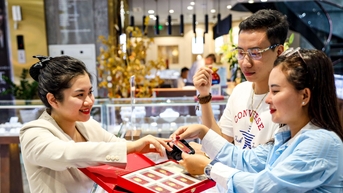 Chênh lệch mua - bán 3 triệu đồng/lượng, đầu tư vàng &amp;amp;apos;nghỉ Tết&amp;amp;apos; ngày Thần Tài