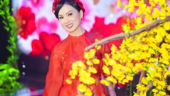 Ha Phuong ជួបជុំជាមួយ Quyen Linh និងសិល្បករប្រជាជន Trinh Kim Chi