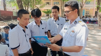 Kiên Giang: Hơn 300 học sinh được tuyên truyền biển, đảo