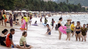 Du lịch Hè tăng sức nóng