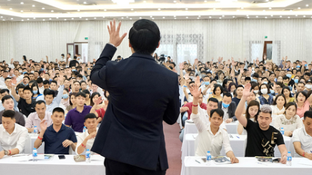 Cổ phiếu công ty của 'chuyên gia bất động sản được trả phí cao số 1 Việt Nam' bị cắt margin