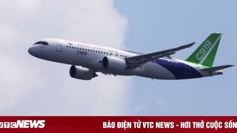 Máy bay nội địa đầu tiên của Trung Quốc trình diễn ở Singapore