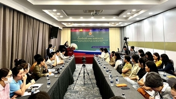 Bộ Công Thương hỗ trợ doanh nghiệp dệt may, da giày thích ứng với chuyển đổi xanh trong EVFTA