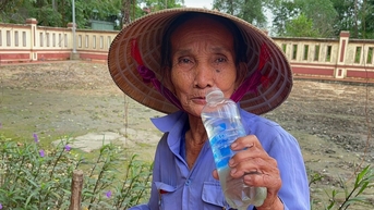 ការពិត​ព័ត៌មាន​ពី​ស្ត្រី​ម្នាក់​មិន​បាន​ហូប​បាយ​ជាង​៥០​ឆ្នាំ​គ្រាន់តែ​ផឹក​ទឹក