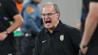 Vì sao nhiều HLV bỗng dưng bị phạt cấm chỉ đạo ở Copa America?