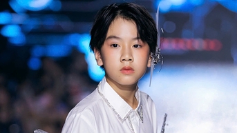 Mẫu nhí 10 tuổi đắt show thời trang nhờ vẻ điển trai, giỏi catwalk