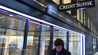 UBS cắt giảm hơn một nửa nhân sự tại Credit Suisse