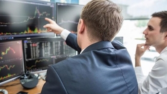 Sắc đỏ bao trùm chứng khoán châu Á, VN-Index lội ngược dòng bật tăng