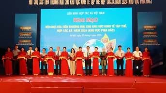 Khai mạc Hội chợ xúc tiến thương mại cho khu vực kinh tế tập thể, hợp tác năm 2024