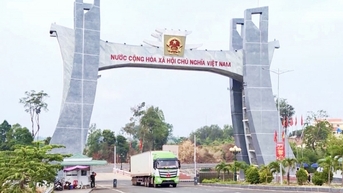Khai thác hiệu quả kinh tế cửa khẩu