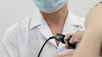 Có cần phải lấy ráy tai thường xuyên?