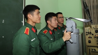 បើកការប្រកួត Robocon លើយុទ្ធនាការ Dien Bien Phu ទីក្រុង Dien Bien Phu នៅលើអាកាស