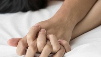 Cảm thấy tội lỗi mỗi lần hẹn hò với vợ của bạn thân