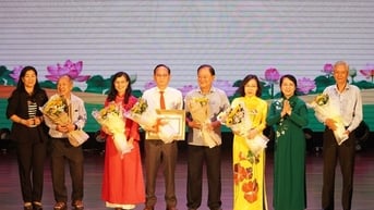 Hành trình 18 năm tạo dấu ấn và hình ảnh của Đảng bộ Khối Dân - Chính
