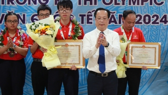 Nam sinh Trường Ams chia sẻ tình yêu với Vật lý thiên văn