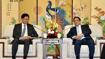 ពង្រីកទំហំបន្ថែមទៀត និងលើកកំពស់គុណភាពនៃកិច្ចសហប្រតិបត្តិការពាណិជ្ជកម្ម និងវិនិយោគរវាងវៀតណាម និងក្វាងស៊ី។