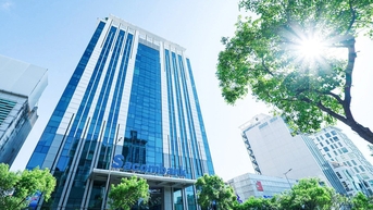 중국 펀드는 Sacombank 주식을 몇 주 보유하고 있나요?