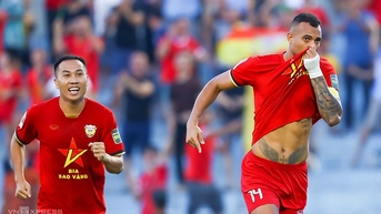 Hà Tĩnh quật ngã ứng viên vô địch Bình Định ở V-League