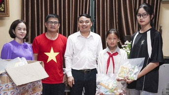 Báo Phụ nữ Việt Nam kết nối trao 3 tấn hàng hóa cứu trợ một trường học đặc biệt khó khăn ở Yên Bái