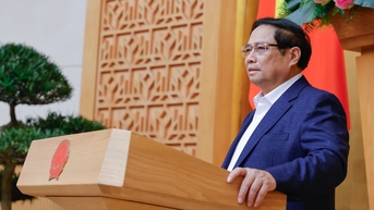 ការទម្លាយ​ស្ថាប័ន​ដើម្បី​បញ្ចេញ​នូវ​រាល់​ធនធាន​សម្រាប់​ប្រទេស​ឱ្យ​មានការ​អភិវឌ្ឍ​ខ្លាំង​