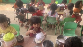 Cầu nối yêu thương