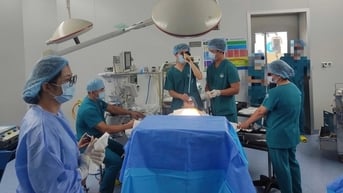 Hai bệnh viện phối hợp phẫu thuật lấy thai thành công một ca khó