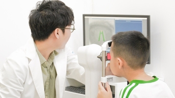Mờ mắt do đau mắt đỏ có nguy hiểm?