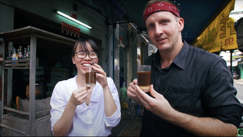 YouTuber hàng đầu thế giới ‘mê mệt’ cà phê Việt