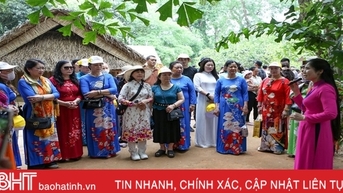 ខែ​ឧសភា​មក​ដល់​ហើយ ខ្ញុំ​នឹក​អ្នក​បន្ថែម​ទៀត។