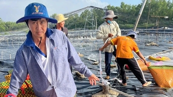 Doanh thu 45 tỷ đồng, lãi 20 tỷ, nông dân giỏi nhất nước kể chuyện làm giàu