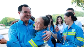 សហជីពវៀតណាមផ្ញើសារជូនពរឆ្នាំថ្មីដល់កម្មករ