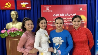 Nghệ sĩ TP HCM hào hứng với đợt quảng bá tác phẩm Học tập và làm theo tư tưởng đạo đức, phong cách Hồ Chí Minh"
