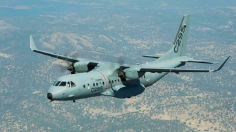 Airbus giới thiệu máy bay săn ngầm C295 tại Triển lãm Quốc phòng Việt Nam