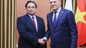 Thủ tướng Phạm Minh Chính hội đàm với Thủ tướng Ba Lan