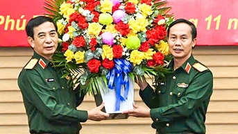 Thiếu tướng Trần Văn Bắc nhận nhiệm vụ tư lệnh Quân khu 2