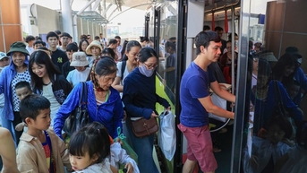 Xe buýt, metro Hà Nội vận chuyển cả triệu khách dịp nghỉ lễ 2/9